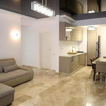 شقة Apartament Central مامايا